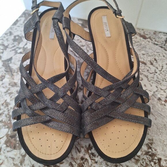 Geox  Black  Strappy  Comfortable sandals size 40/9.5US - Picture 1 of 11